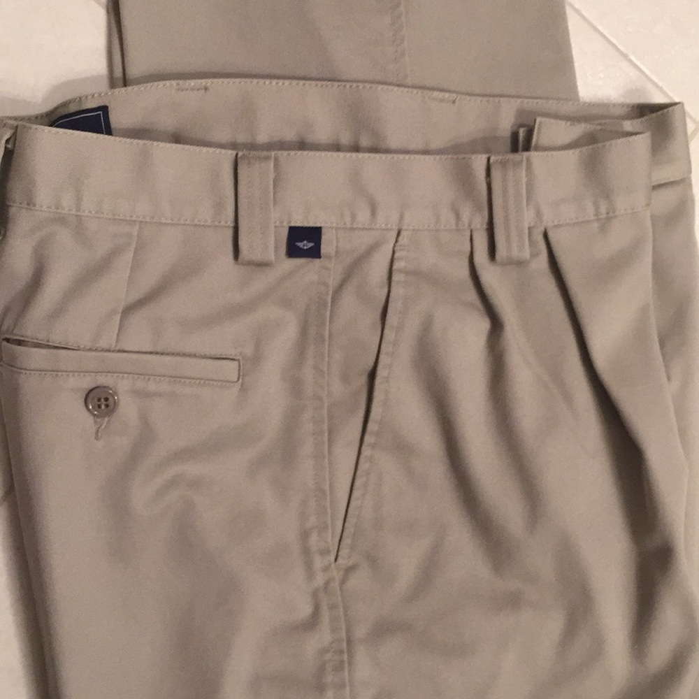 Dockers pleated relaxed fit 33×30 - Picture 2 of 8